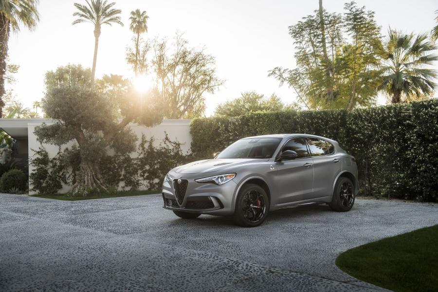  Alfa Romeo Stelvio Quadrifoglio NRING (949) 2019 года  (NA) (фото 9 из 31)
